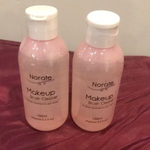 Makeup Brush Cleaner Norate
